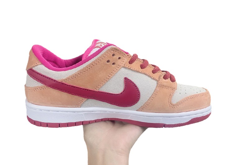 sb dunk low pro pink